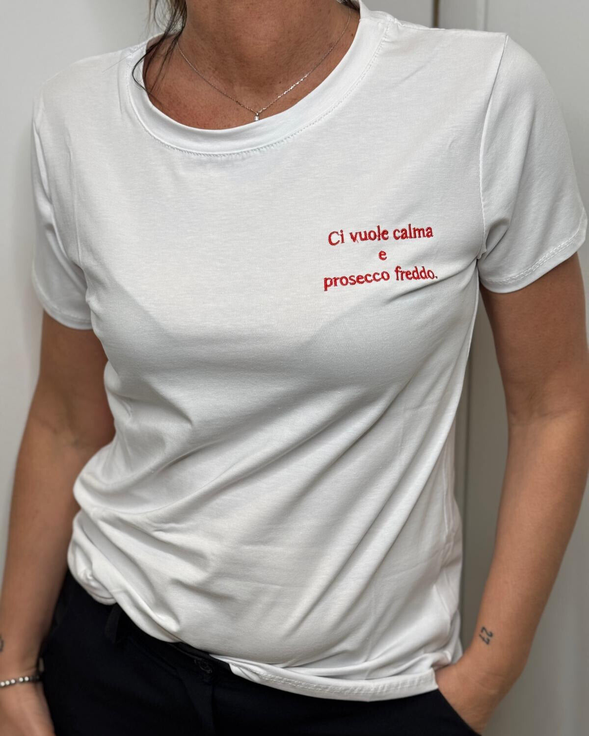 T-shirt scritte red
