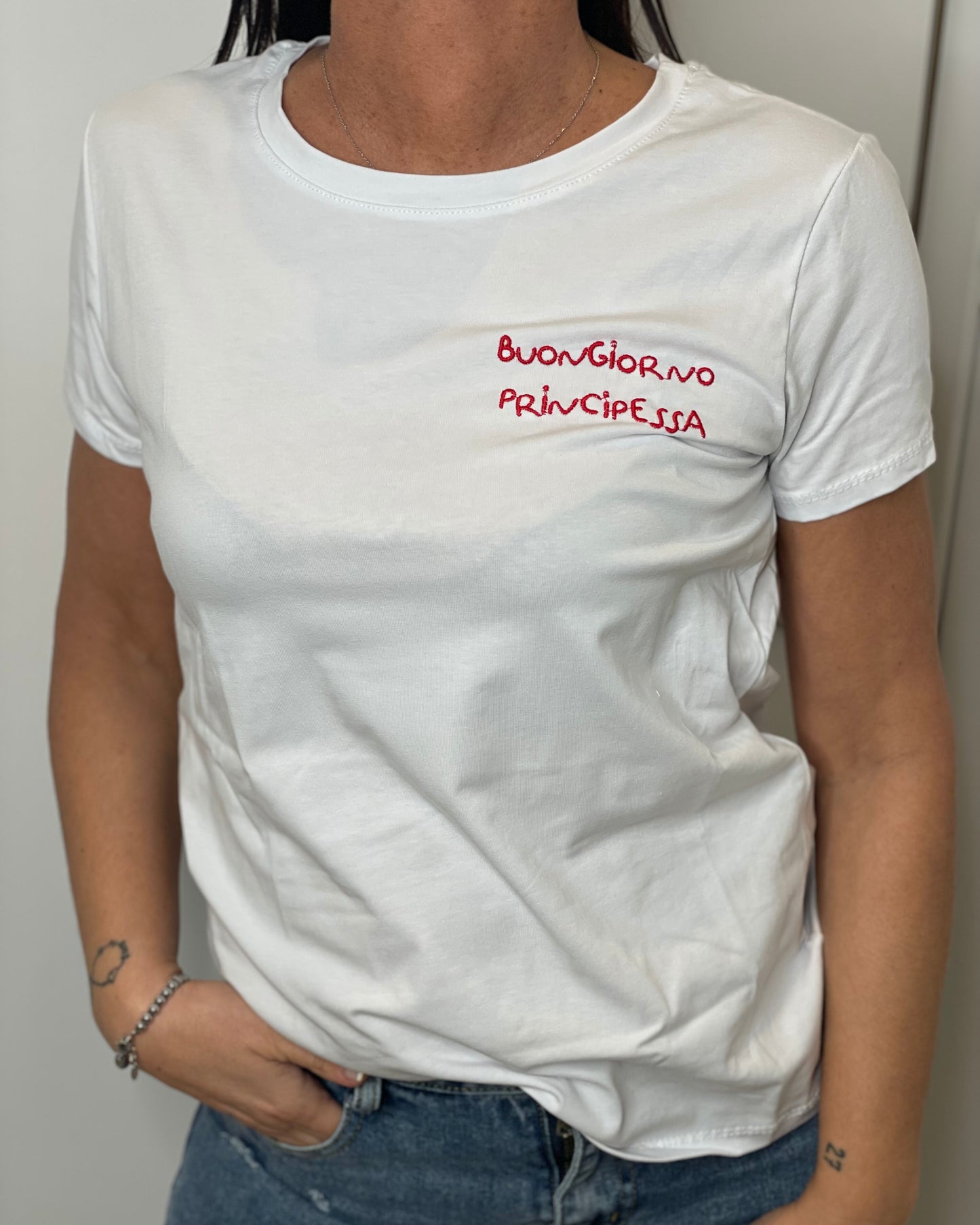 T-shirt scritte red