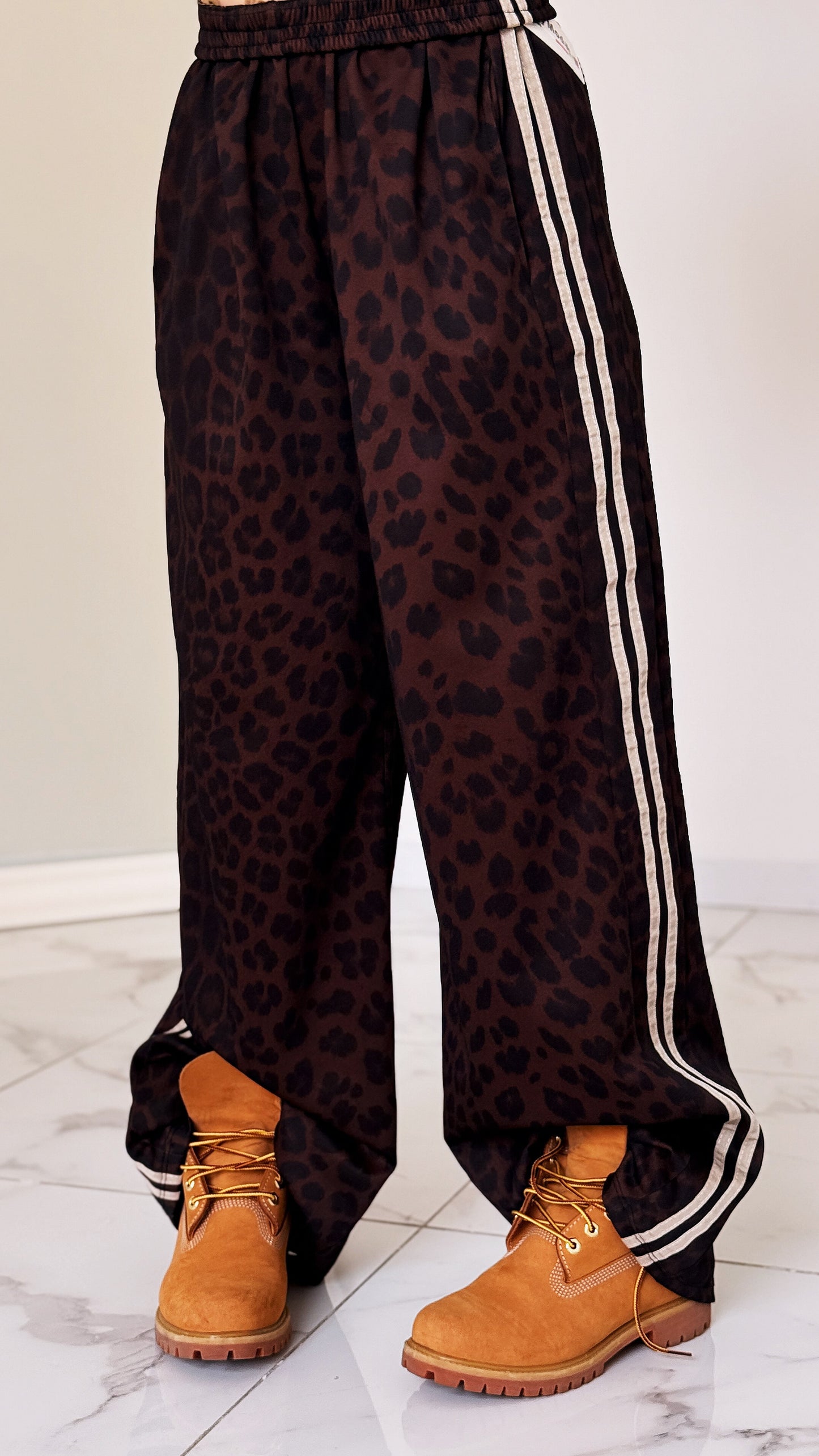 COMPLETO TUTA LEOPARD TORTORA