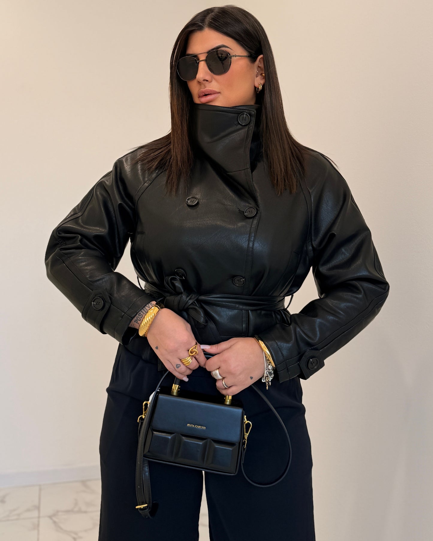 COMPLETO KIA NERO curvy