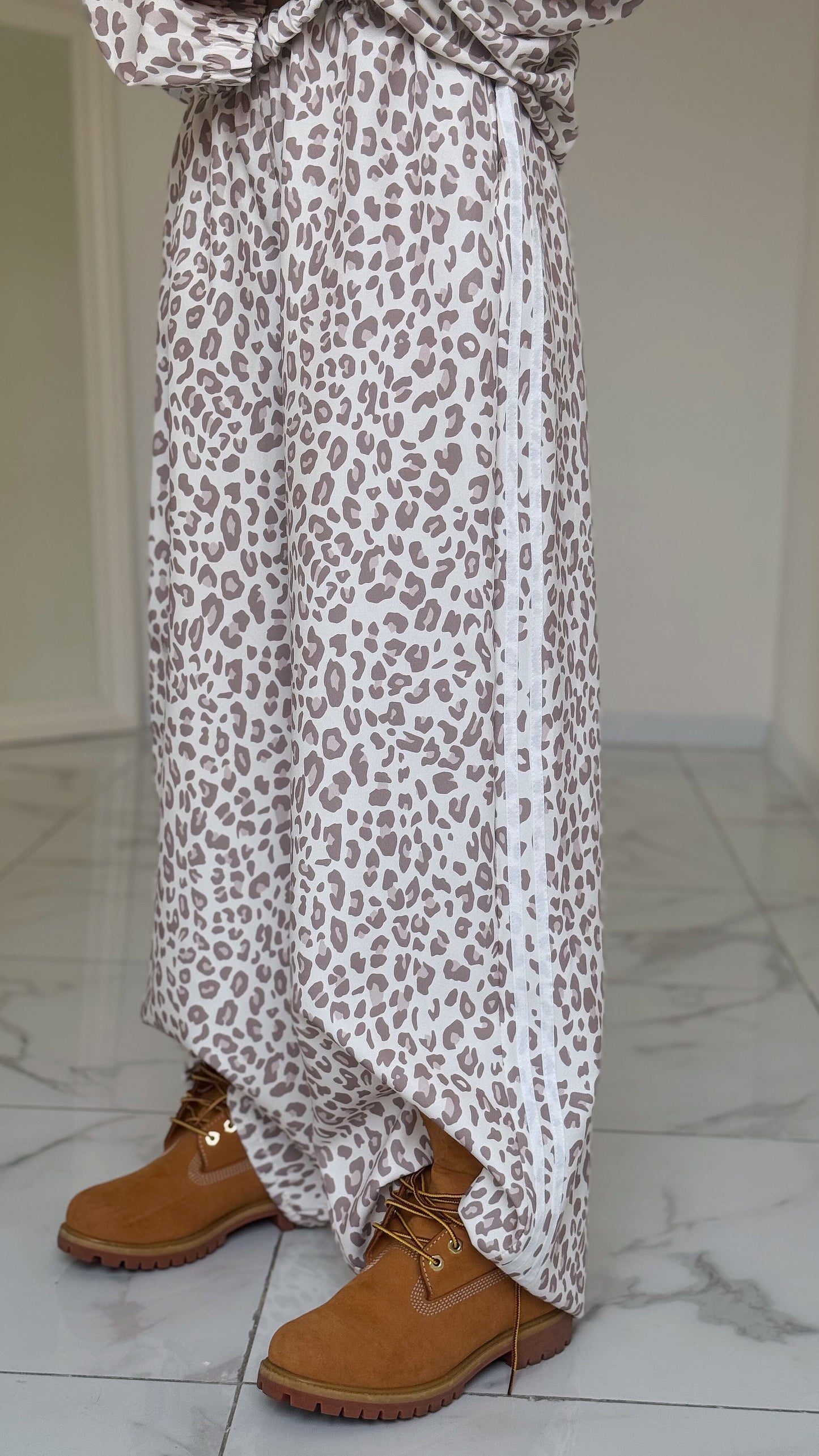 COMPLETO TUTA MACULATA BEIGE