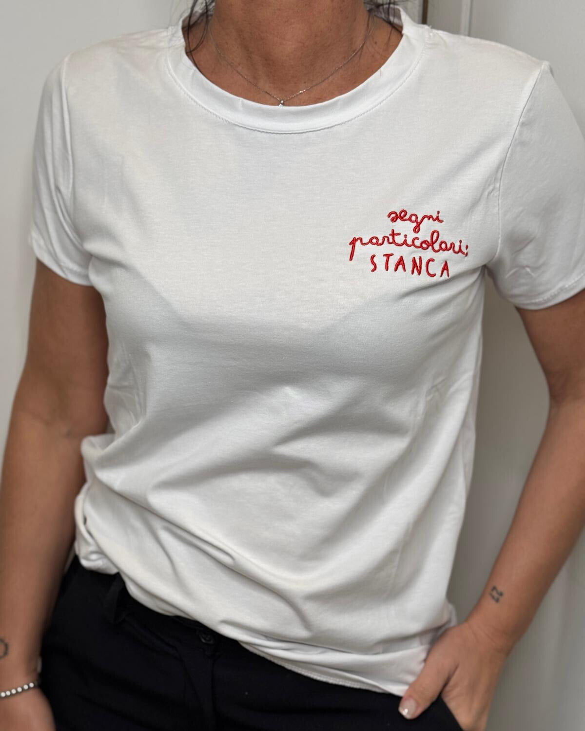 T-shirt scritte red