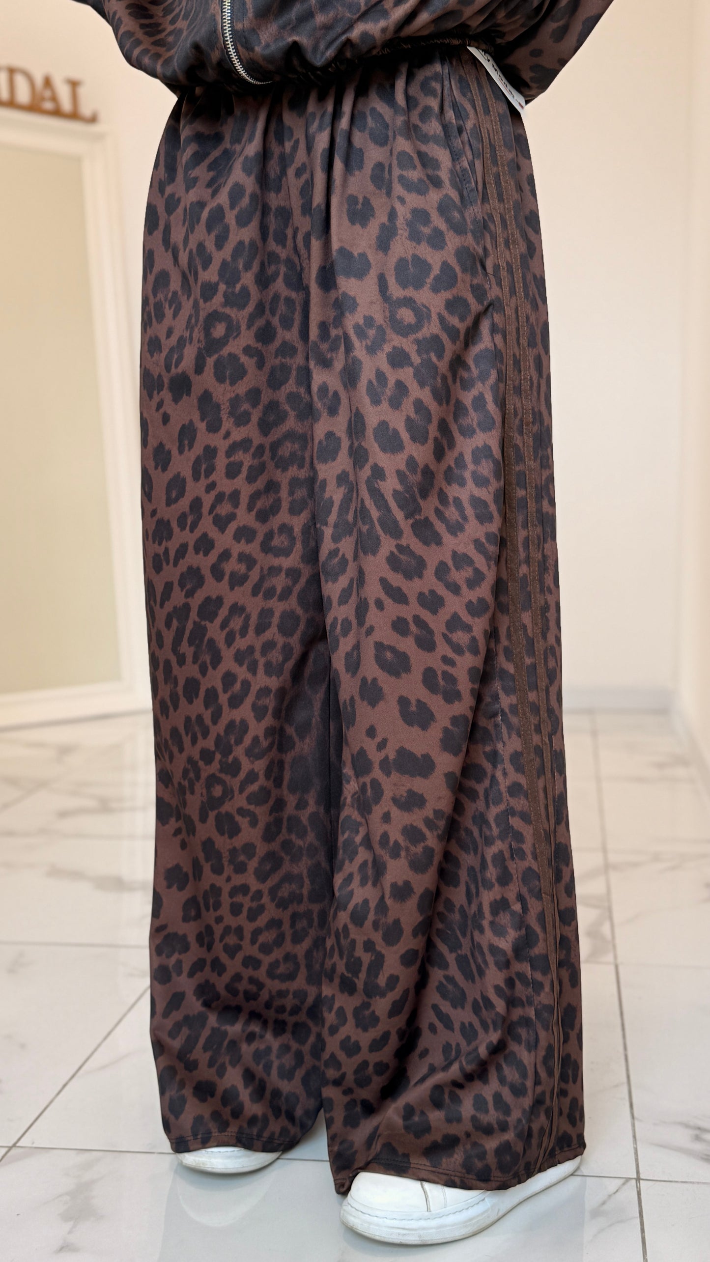 COMPLETO TUTA LEOPARD MARRONE
