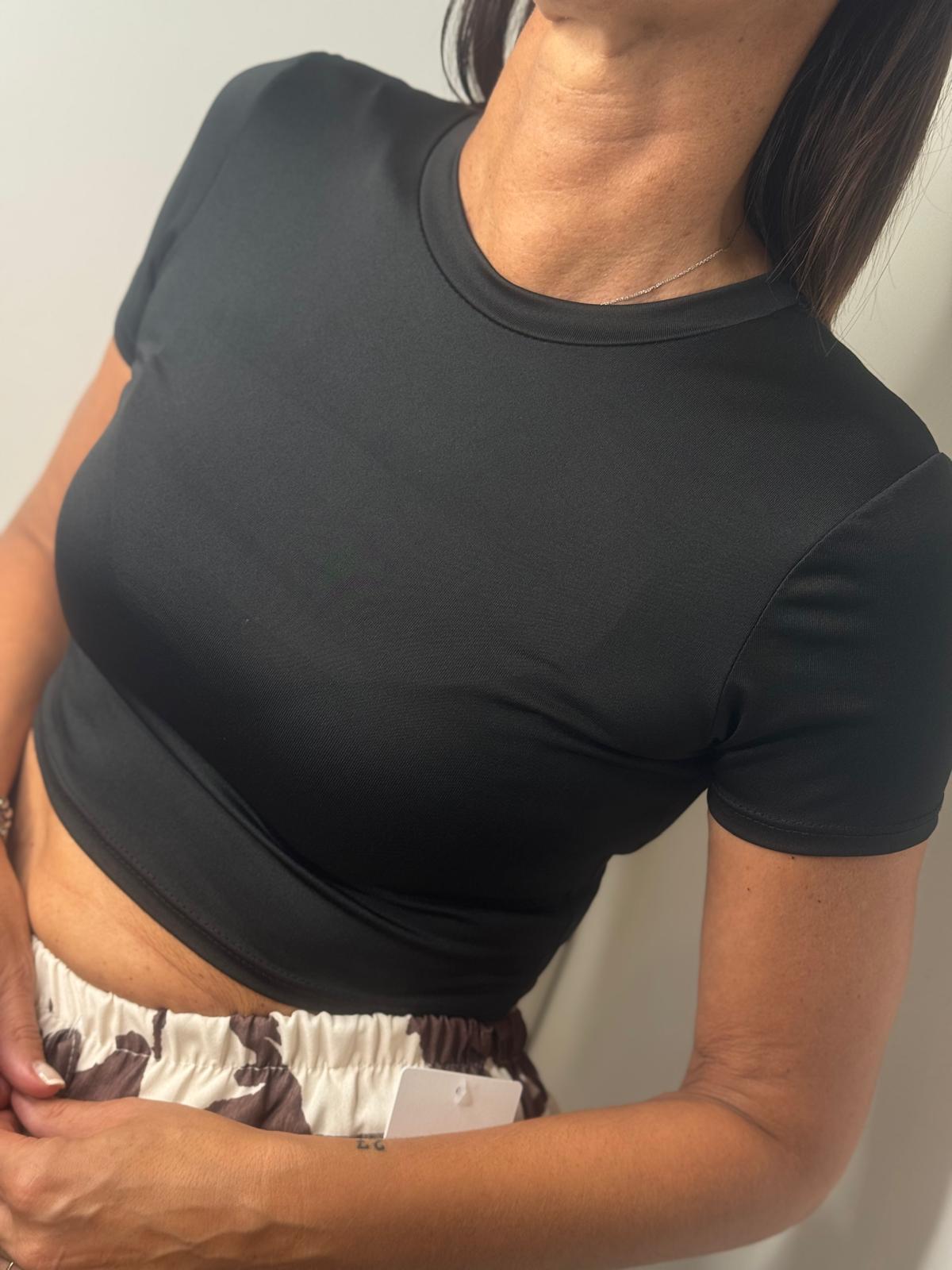 T-SHIRT CROP BASIC