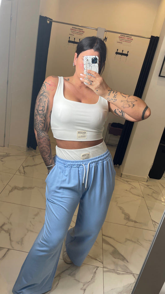 Completo kara Curvy
