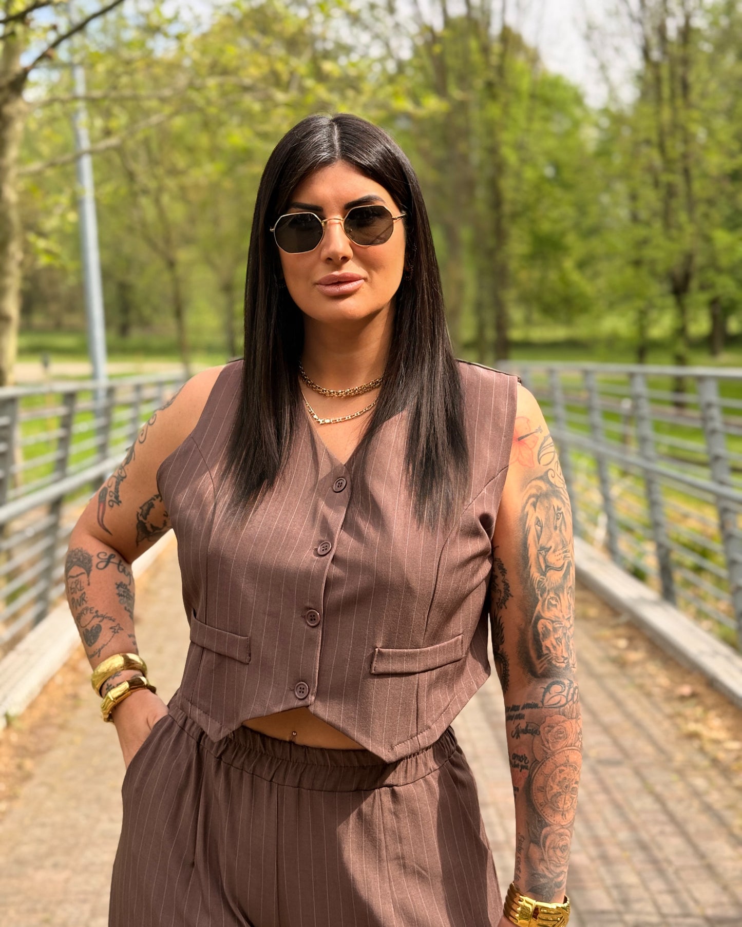 COMPLETO TAYDA CURVY MARRONE