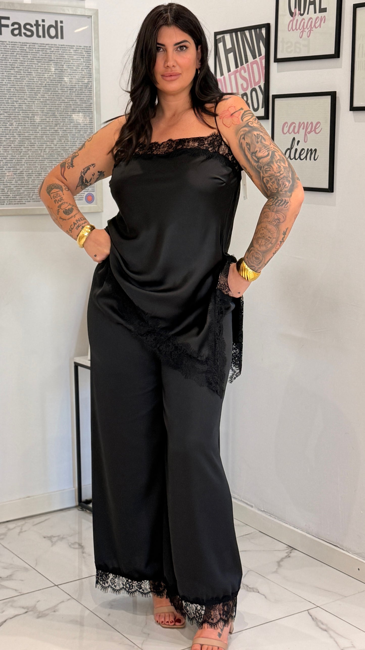 COMPLETO SATEN CURVY NERO
