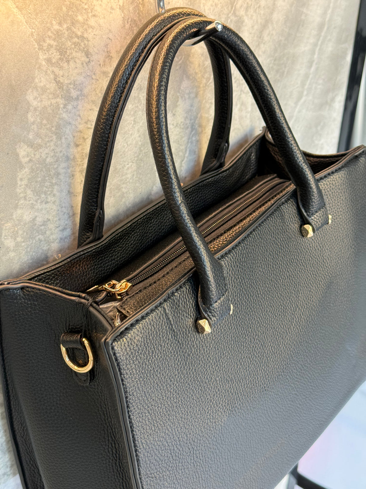 BORSA BLACK