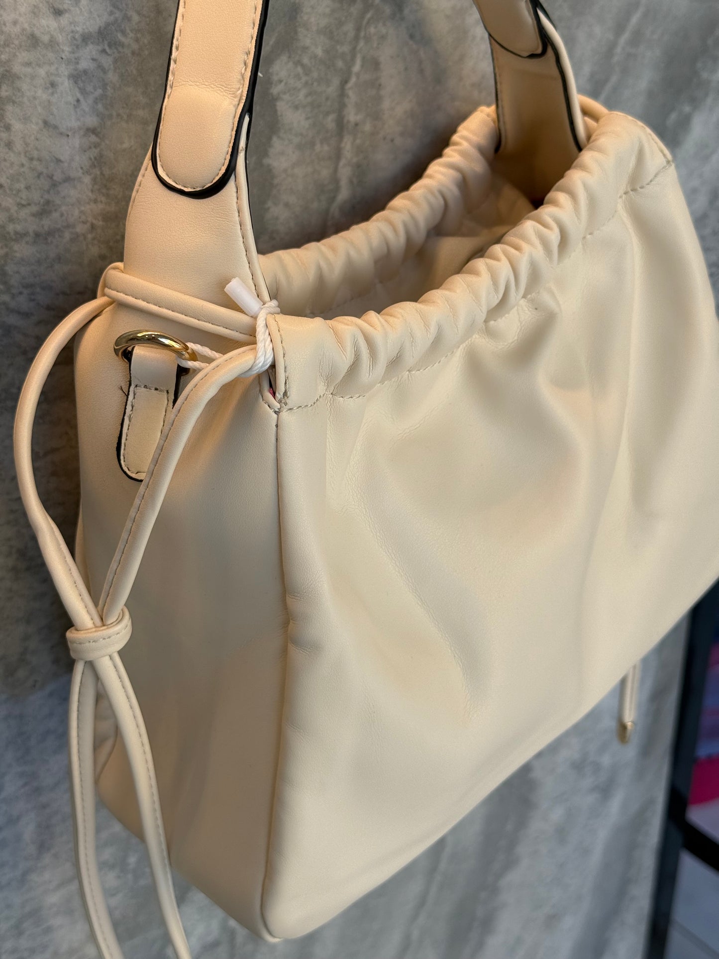 BORSA ALYS