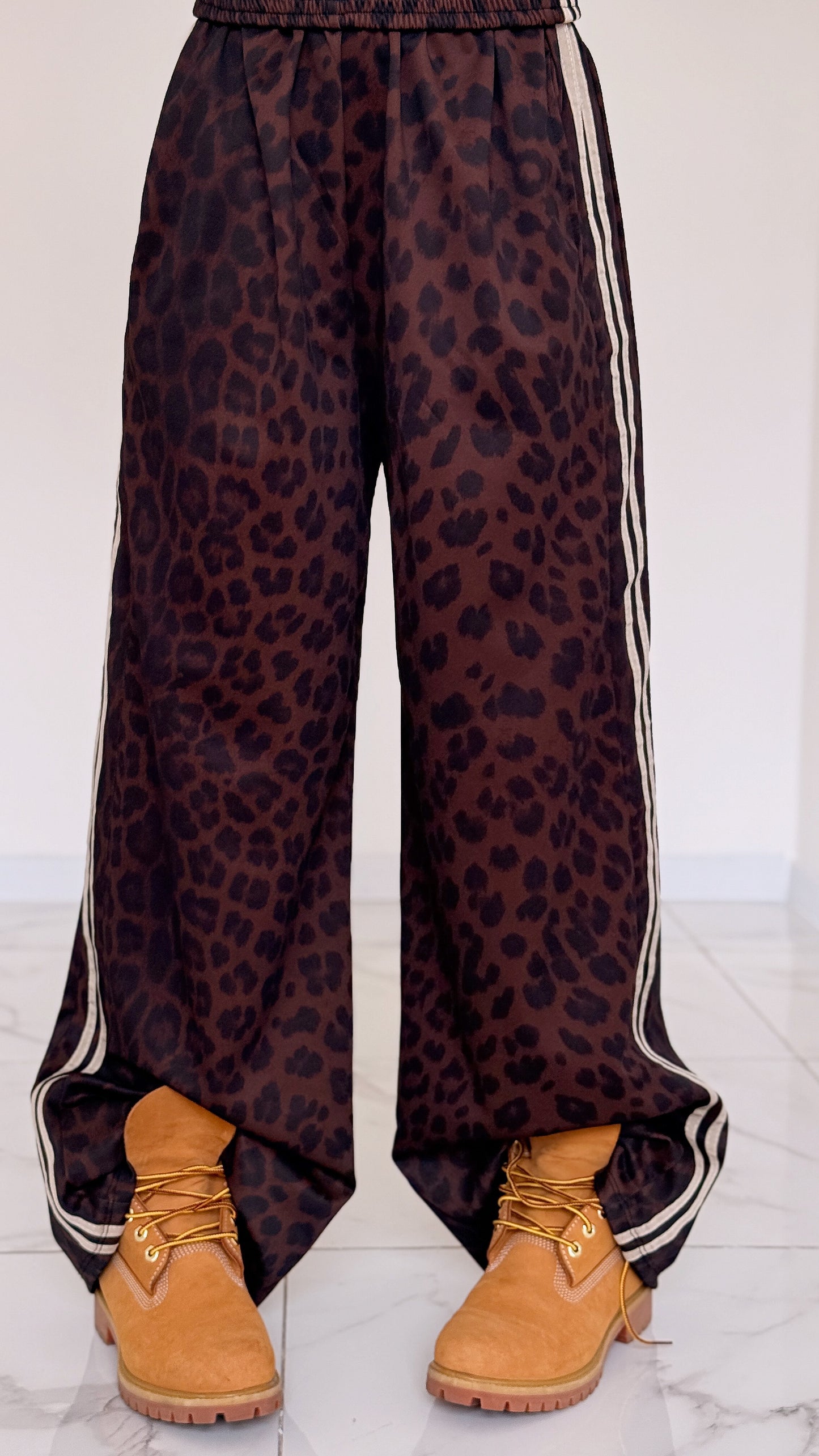 COMPLETO TUTA LEOPARD TORTORA