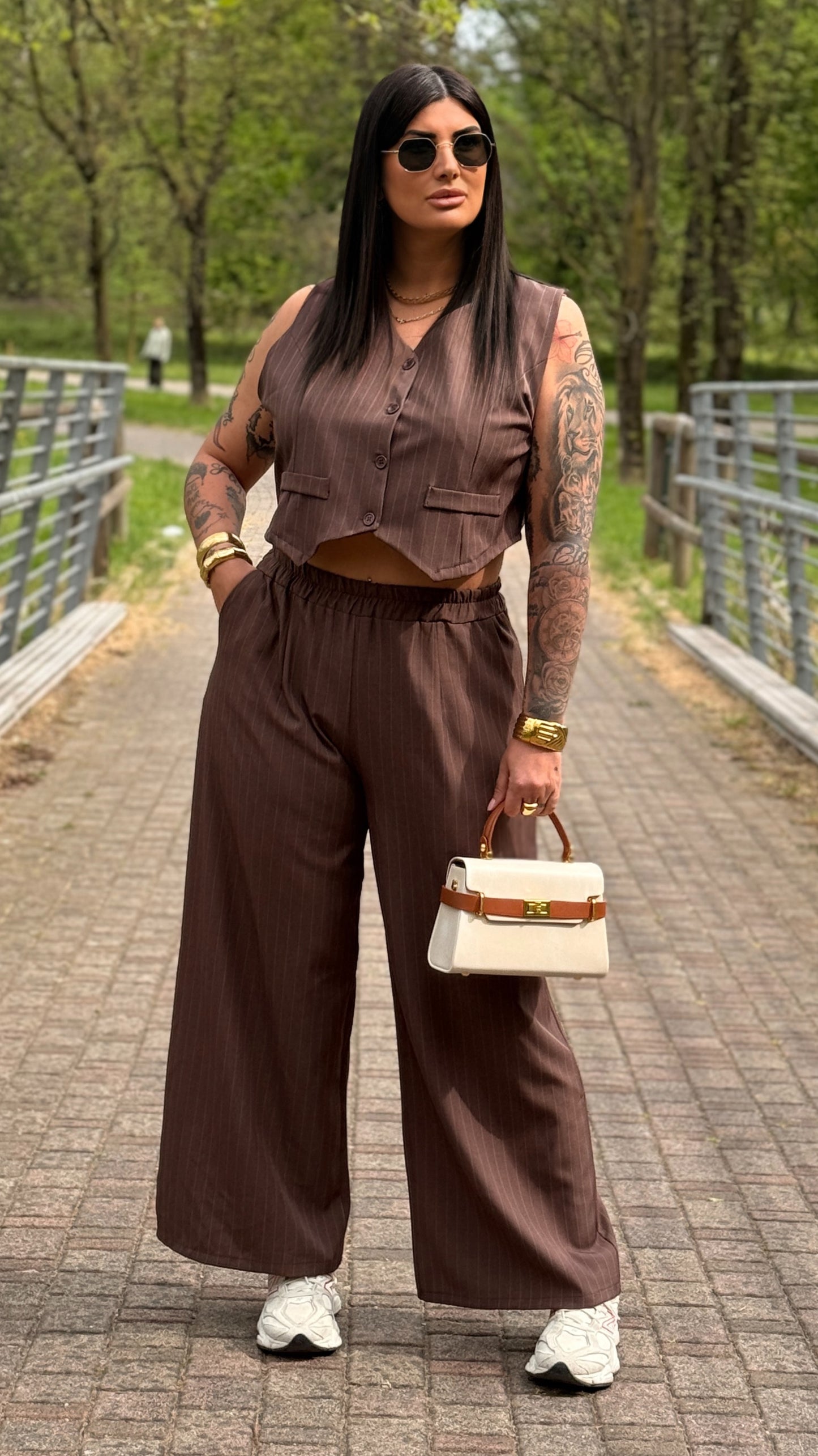 COMPLETO TAYDA CURVY MARRONE