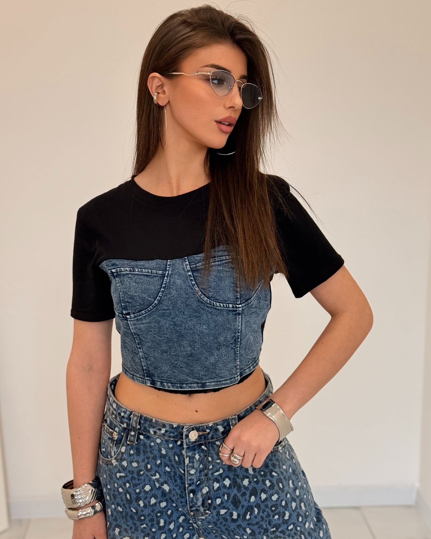 T-SHIRT CROP DENIM NERA